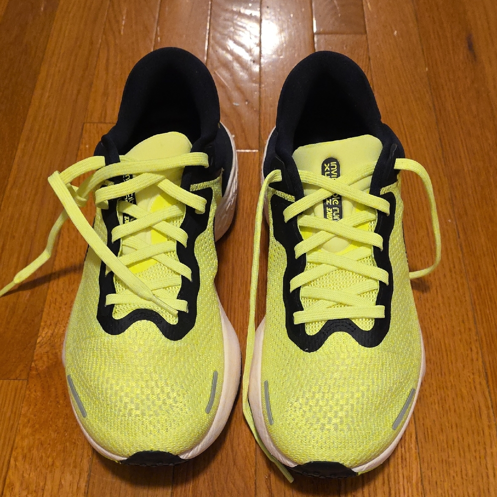Nike Invincible 2 Volt Brand NEW Size 13 (Rare)